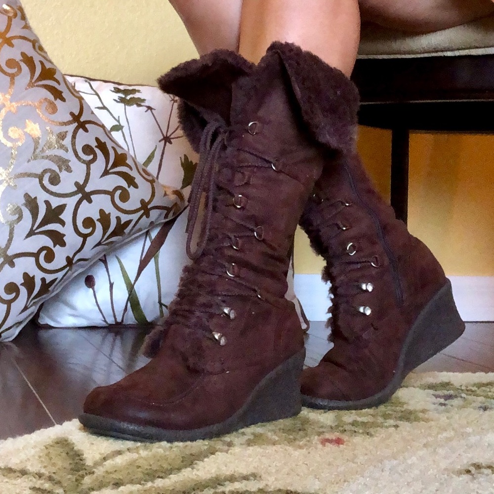 Forever Unique Brown Boots ✨👢✨ - Picture 2 of 7